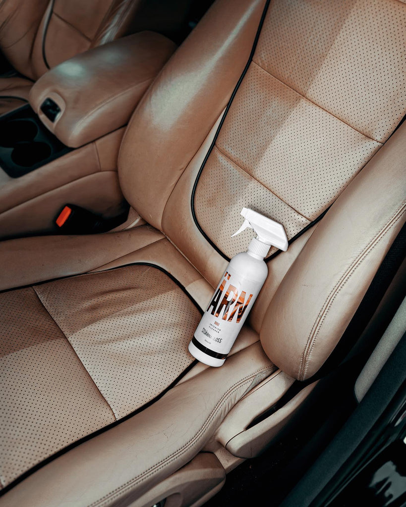 ¿COMO LIMPIAR LOS ASIENTOS DE CUERO DE TU VEHICULO?