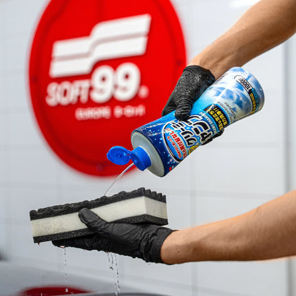 Vista frontal de Shampoo Neutro Creamy Soft99 1000ml, fórmula cremosa de alta espuma.