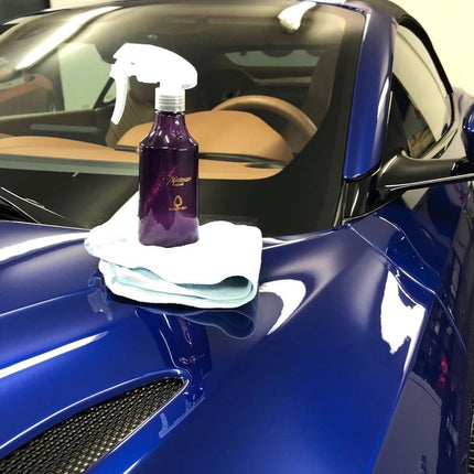 Vista frontal de Smooth Egg Platinum Liquid Soft99 230ml, quick wax con 4 polímeros.